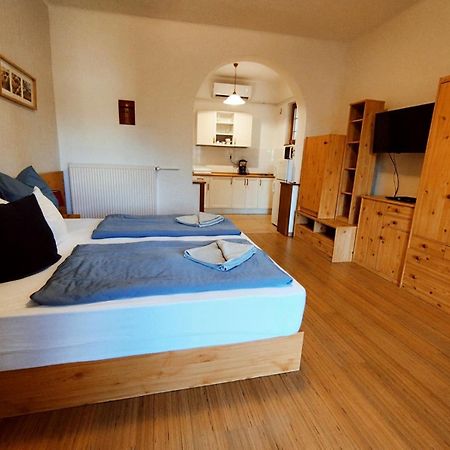 Apartman Vitorlas Vendeghaz Balatonfured Ngoại thất bức ảnh