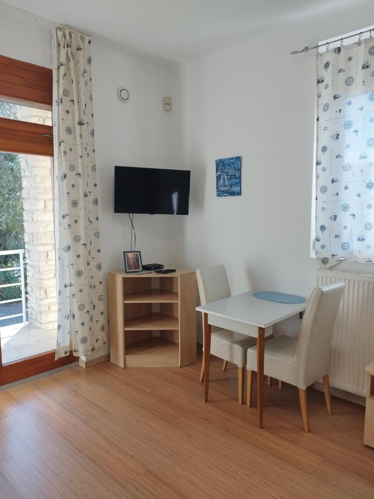 Apartman Vitorlas Vendeghaz Balatonfured Ngoại thất bức ảnh