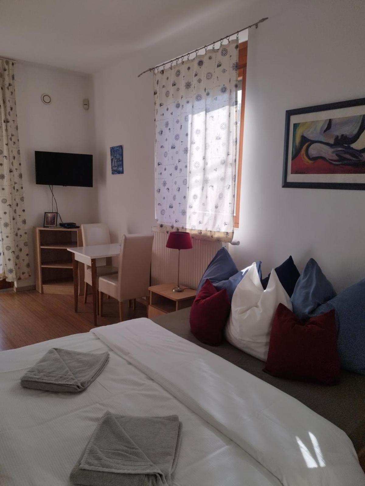 Apartman Vitorlas Vendeghaz Balatonfured Ngoại thất bức ảnh