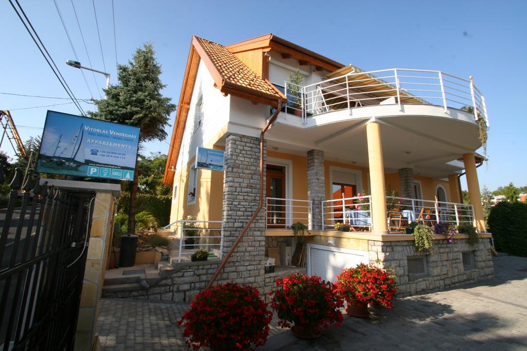 Apartman Vitorlas Vendeghaz Balatonfured Ngoại thất bức ảnh